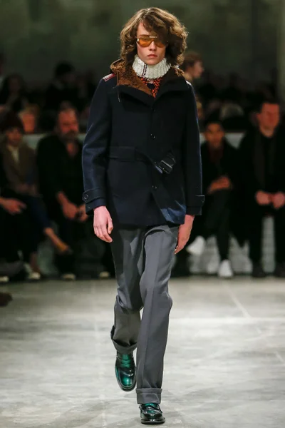 Look 27